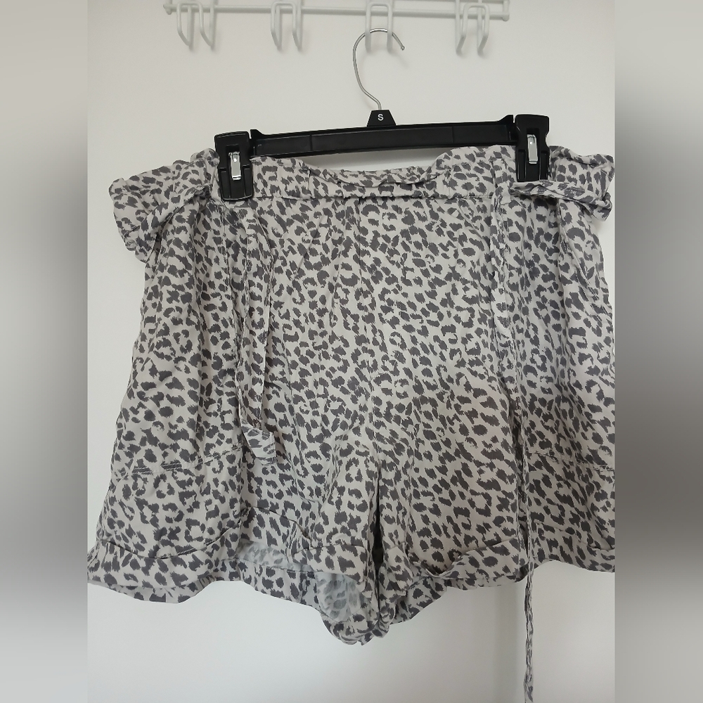 Aerie Gray Leopard Print High Waist Shorts
